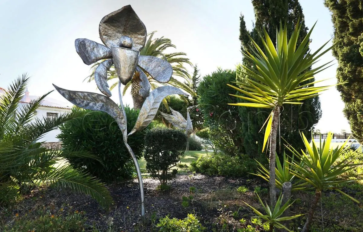 Casa Beachcomber Le Jardin Des Arts Lagos
