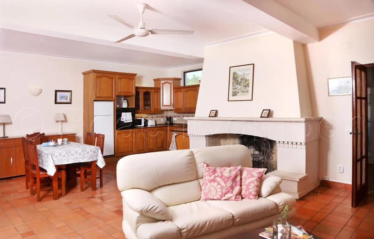 Casa Beachcomber Le Jardin Des Arts Lagos Apartment