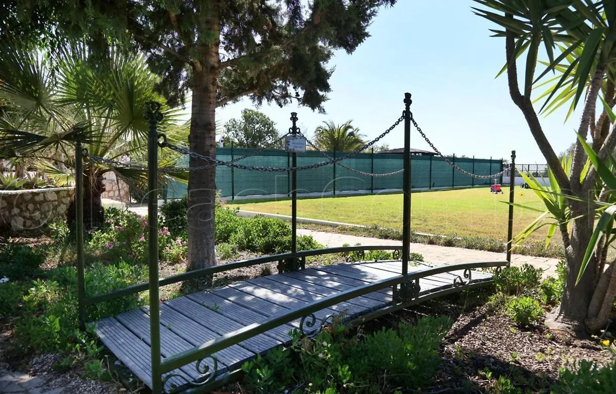 Casa Beachcomber Le Jardin Des Arts Lagos